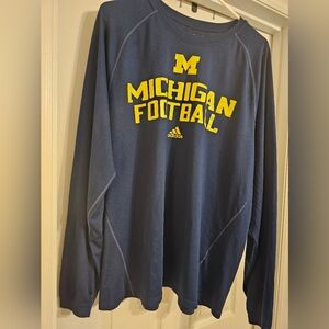 Michigan Wolverines Long-sleeved T-shirt.  Size:XL.